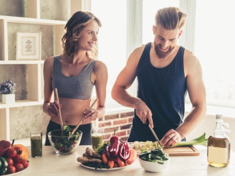 Meglio mangiare prima o dopo l'attività fisica, e cosa?