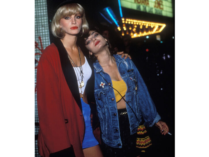 Vivian Ward (Julia Roberts) e Kit De Luca (Laura San Giacomo) in una scena del film (Pretty Woman – 1990)