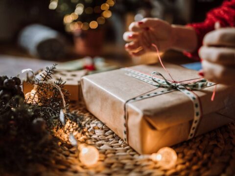 Regali di Natale fai da te: tutorial per doni fatti a mano