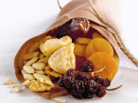 Frutta secca: come sceglierla, cucinarla, conservarla