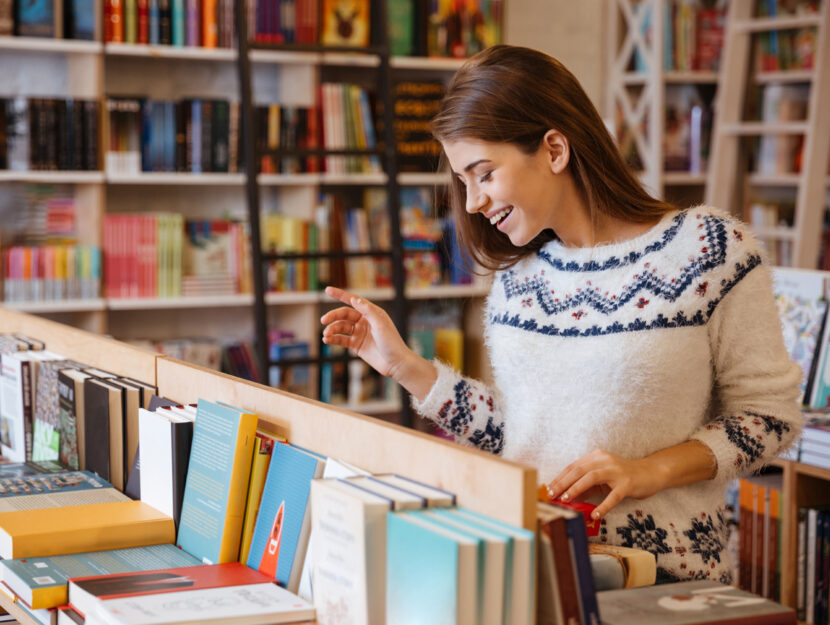 Ragazza libri libreria