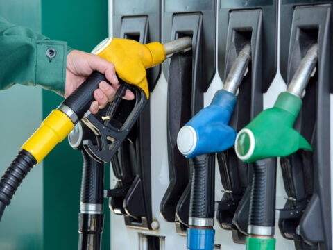 Caro-benzina, aumenti in arrivo anche in Italia?