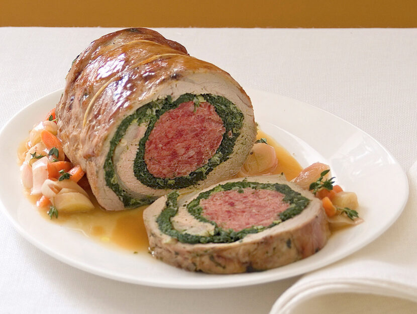 Rotolo di vitello con il cotechino