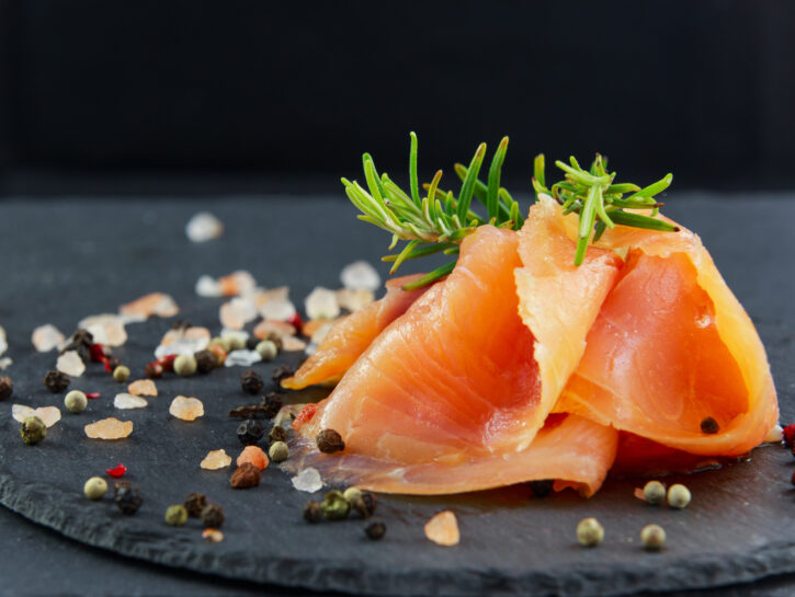 10 ricette sfiziose e facili con il salmone affumicato