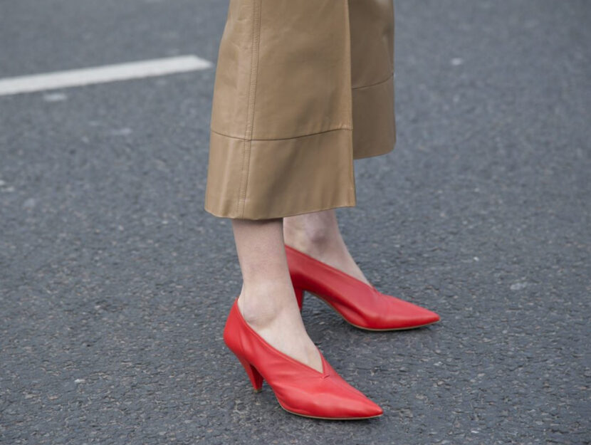 Scarpe rosse da donna: in vernice, basse, con tacco medio, largo basso -  Donna Moderna