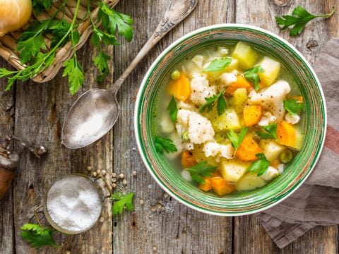 Dieta del minestrone: rischi e benefici di una dieta sempre verde