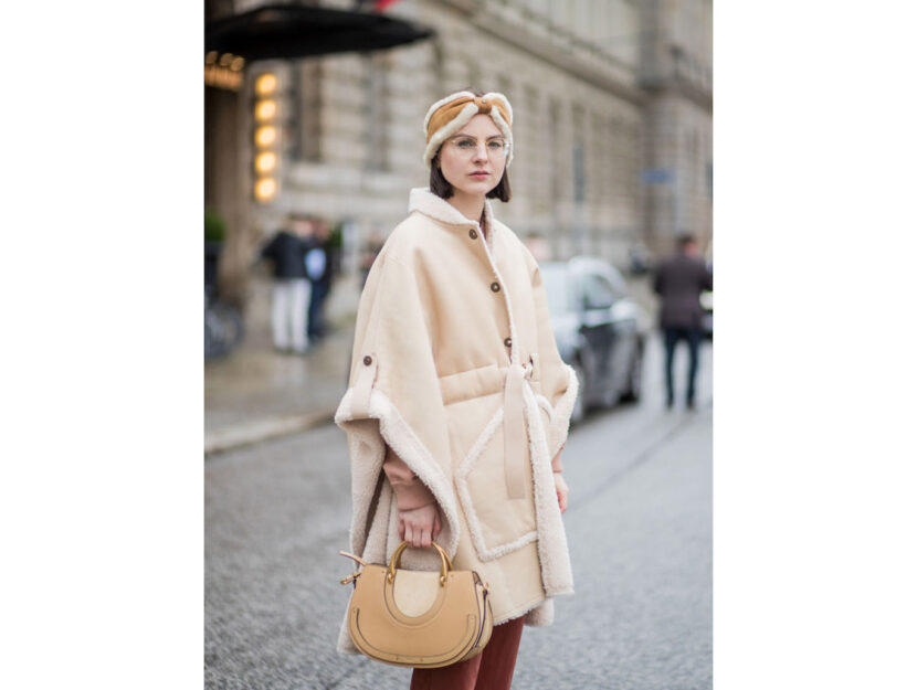 Cappa di shearling per il grande freddo