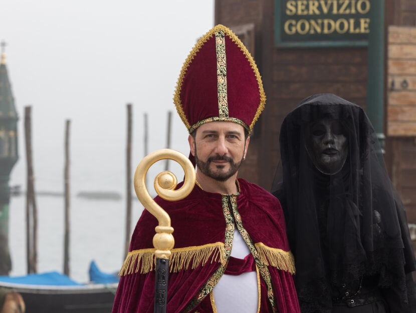 Carnevale di Venezia, la tendenza? Travestirsi in coppia 