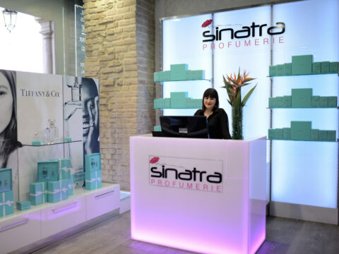 Sinatra Profumerie: l’azienda storica presenta il nuovo look