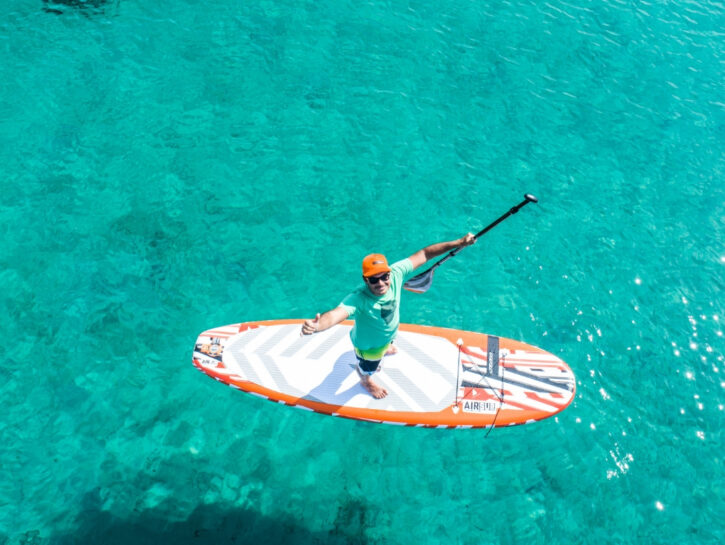 Sa Barra: il Windsurfing Club che trasforma la vacanza in un’esperienza