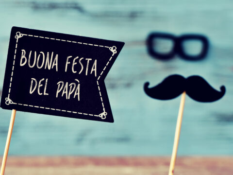 Festa del papà: le frasi più belle, simpatiche o commoventi da dedicargli