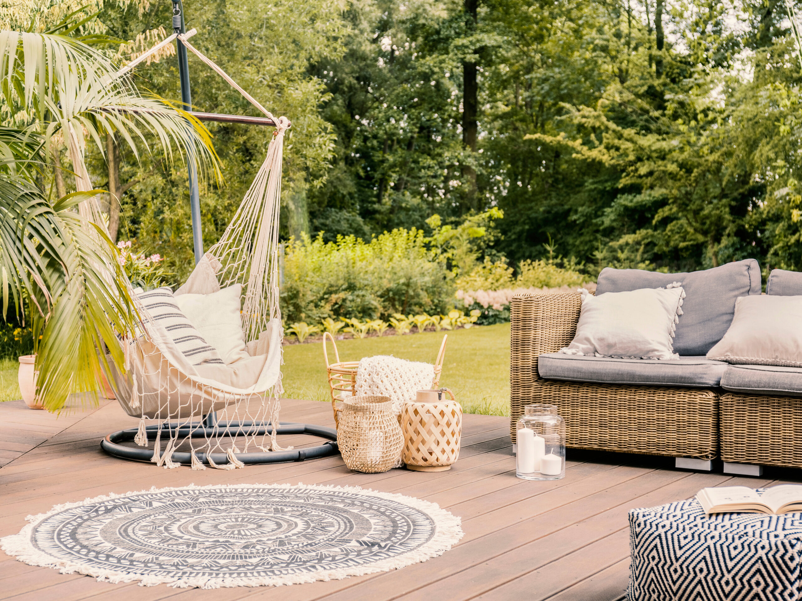 Come scegliere il divano da esterno per il tuo giardino - Arreda il Giardino