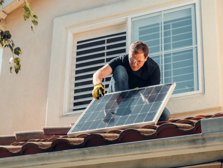 Come proteggere i pannelli fotovoltaici dalla neve