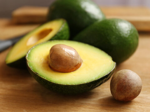 Le proprietà dell’avocado: ecco perchè fa bene
