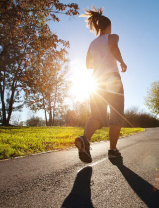 Corsa e camminata, meglio sul tapis roulant o all’aperto?