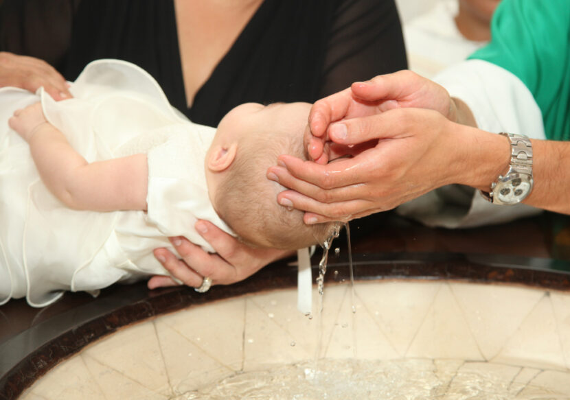 Frasi Battesimo Auguri Per Il Bimbo Da Madrina Padrino E Nonni Donna Moderna