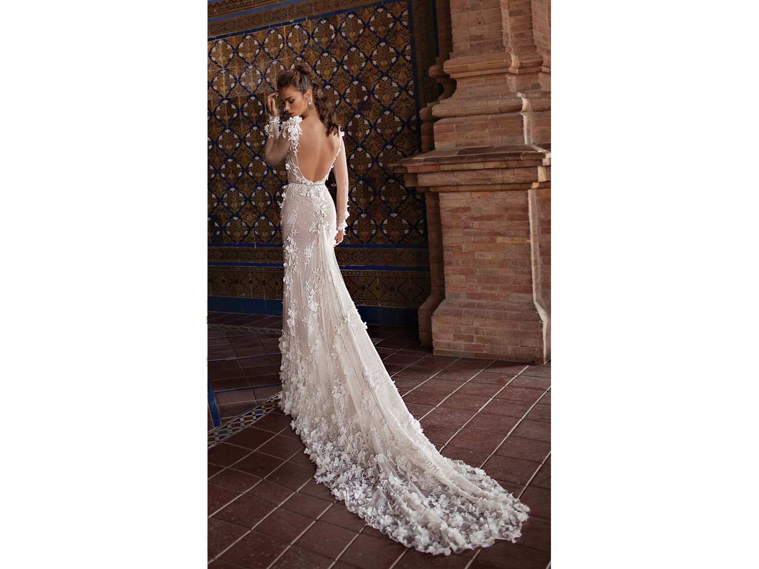 Abiti da sposa con strascico 2019: i modelli di tendenza e i consigli per  sceglierli - Donna Moderna