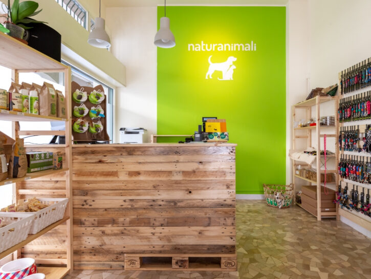 Naturanimali: cibo naturale per cani e gatti, il benessere inizia dalla ciotola