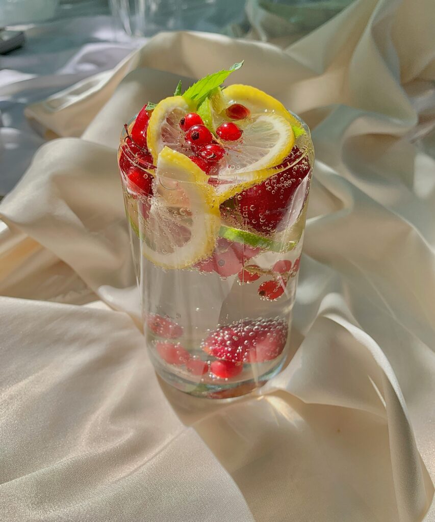 limonata alle fragole e frutti rossi