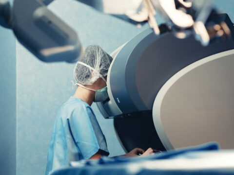 Tutti i vantaggi della robotica: la nuova chirurgia mininvasiva