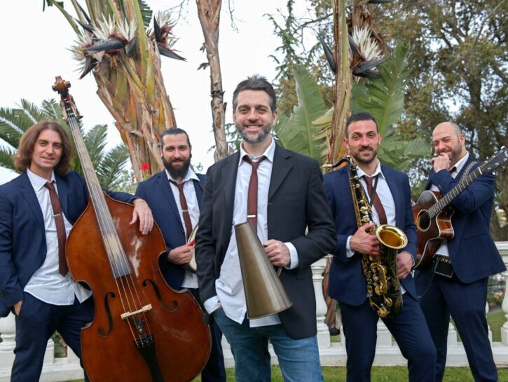 Mumbles: l’accompagnamento musicale per eventi coinvolgenti