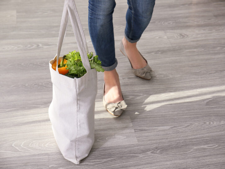 A noi donne una sola borsa non basta