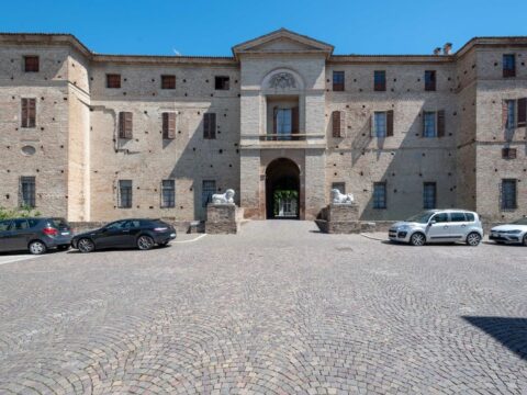 Rocca Meli Lupi di Soragna: passeggiando con il Principe attraverso la storia