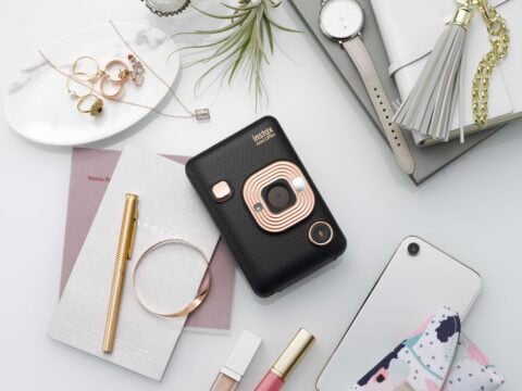 Live Life & Play! Con Instax Mini LiPlay scatti, stampi e da oggi ascolti