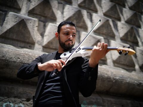 Ferdi Bairami, il violinista eclettico per eventi unici