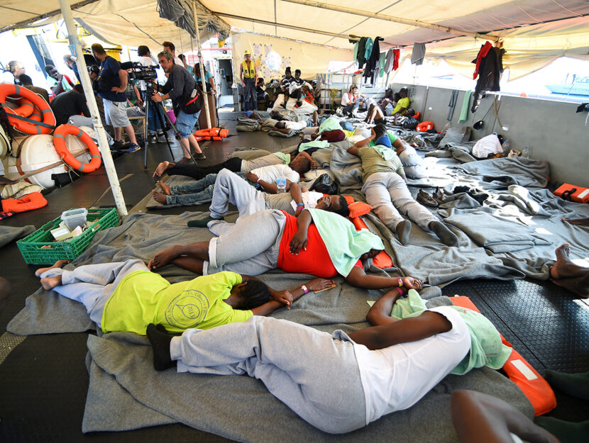 Delle 54 persone caricate da Sea Watch 3 al largo della Libia il 12 giugno, 11 sono sbarcate nei pri