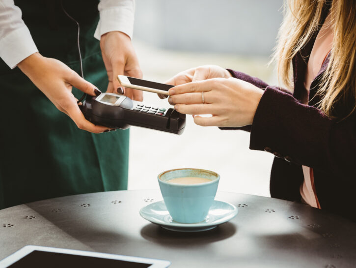 Pagare con lo smartphone: come funziona