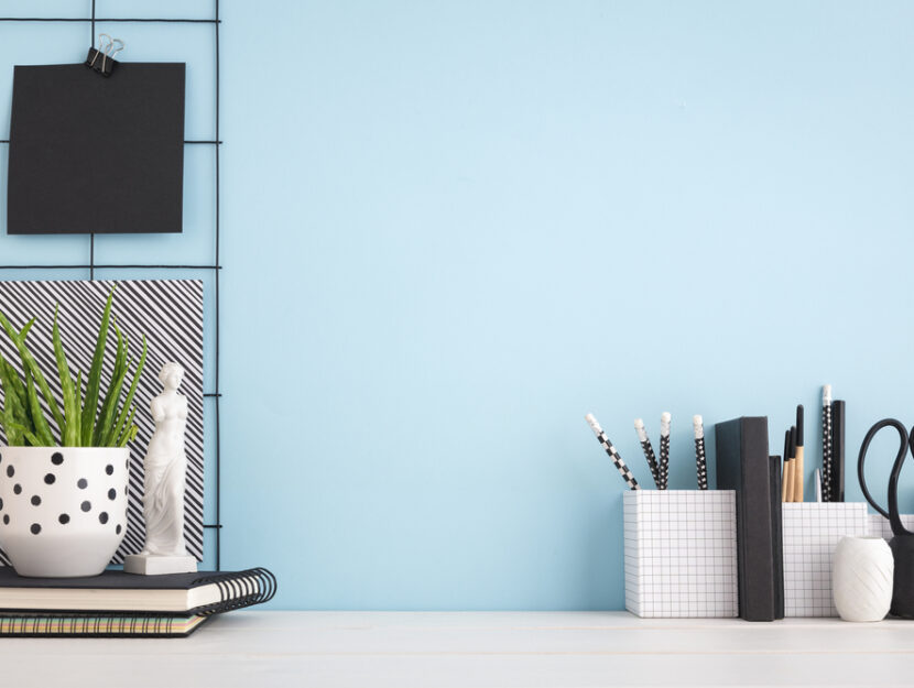 decorare scrivania ufficio