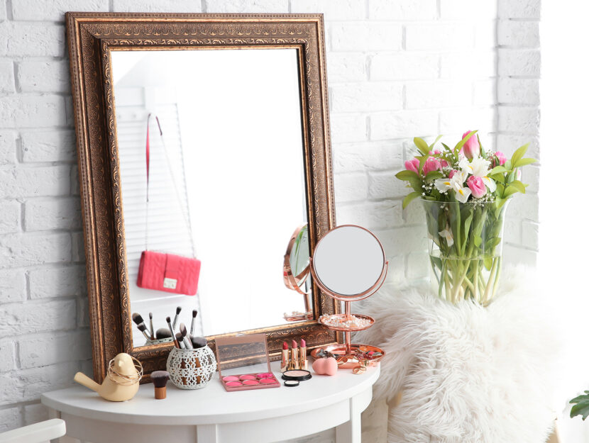vanity table postazione trucco