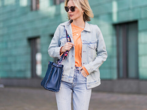 La giacca di jeans è un jolly! Ecco 5 abbinamenti da sfoggiare in autunno