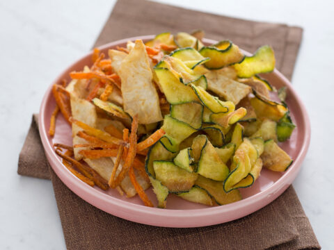 Chips di sedano rapa, zucchine e carote