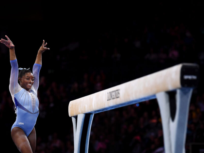 Simone Biles durante le qualificazioni dei Campionati mondiali femminili di ginnastica artistica a S