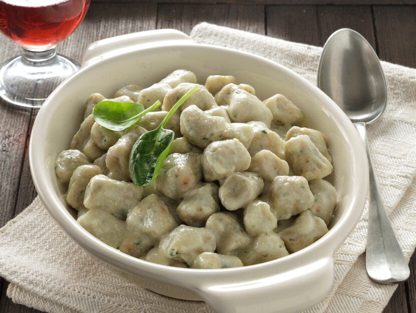 Gnocchi di farina di segale e patate con verdure