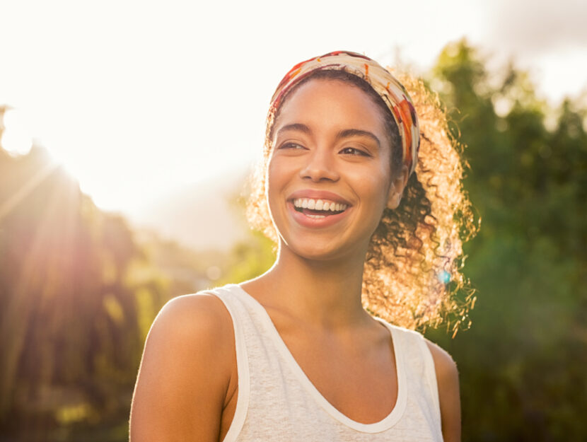 Frasi Sul Sorriso Citazioni Da Canzoni E Aforismi Da Condividere Sui Socia Donna Moderna