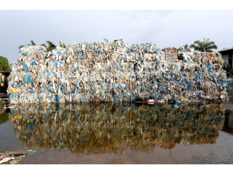 Dove va a finire tutta la plastica che buttiamo?