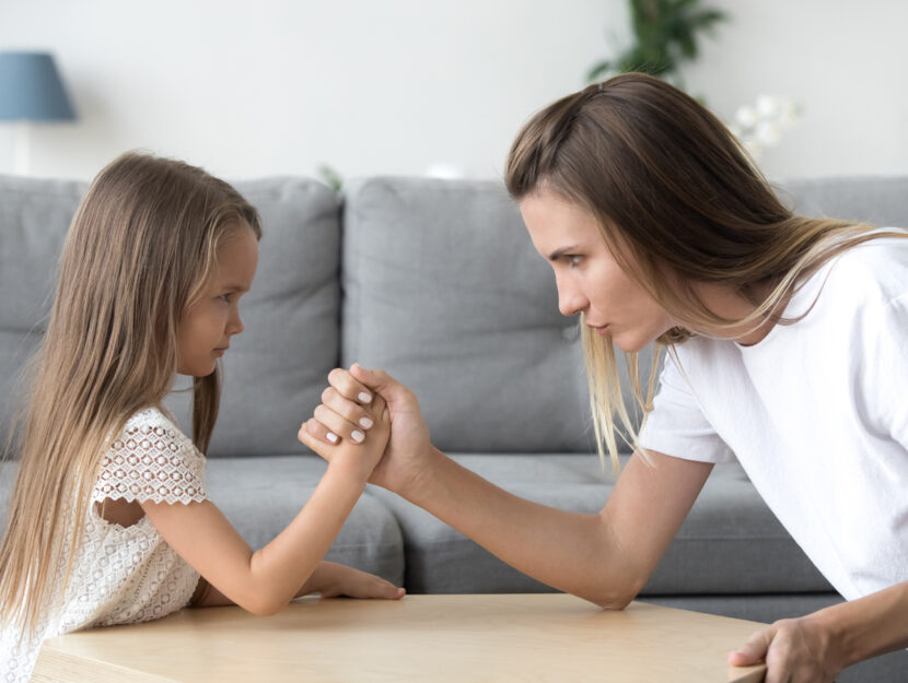 Braccio di ferro mamma figlia