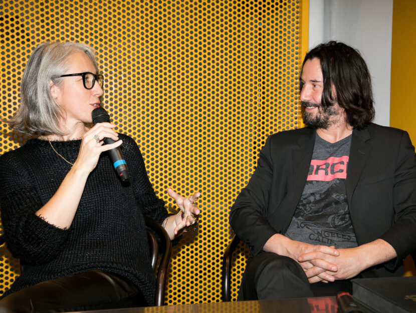 Acconciature capelli bianchi Alexandra Grant, i capelli bianchi e il messaggio body-positive - Donna