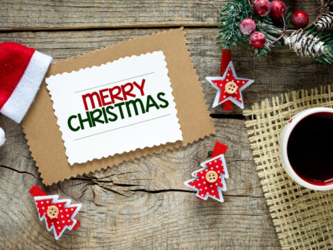 Auguri di Natale: tutte le frasi ad effetto per le persone che ami