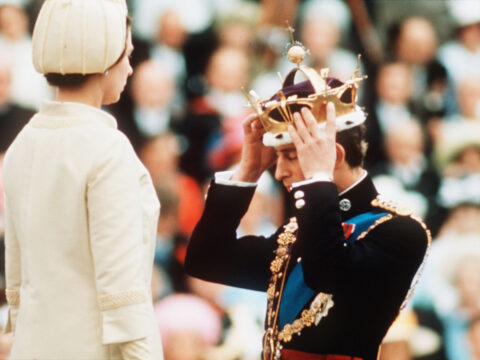 La Regina non abdica ma Carlo sarà Principe reggente dal 2021