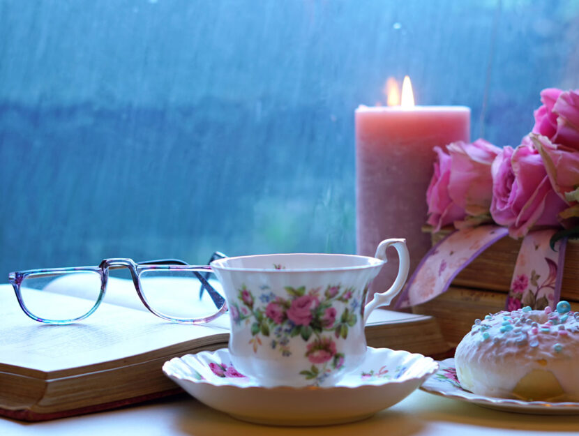 Libri-romantici-fiori-tazza-te