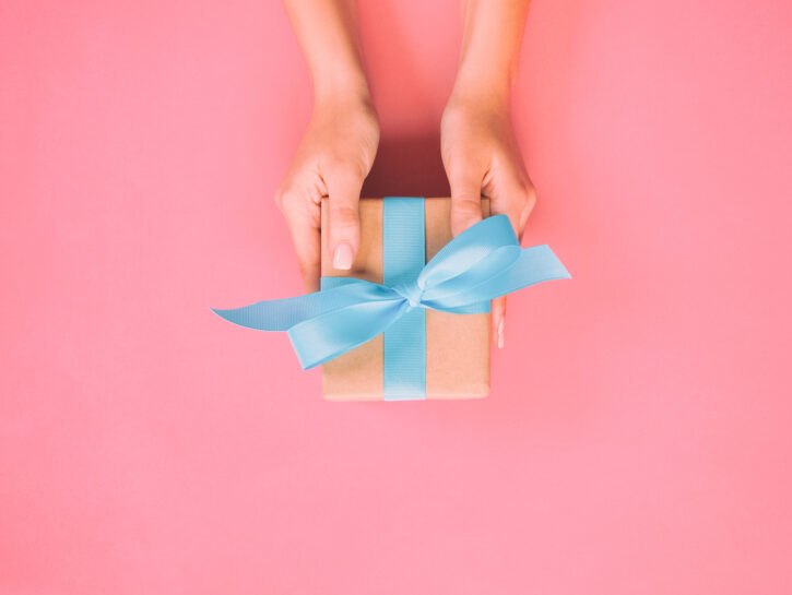 Regali di compleanno: come fare centro senza spendere una fortuna