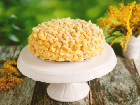 Torta mimosa facile per la festa della donna e non solo