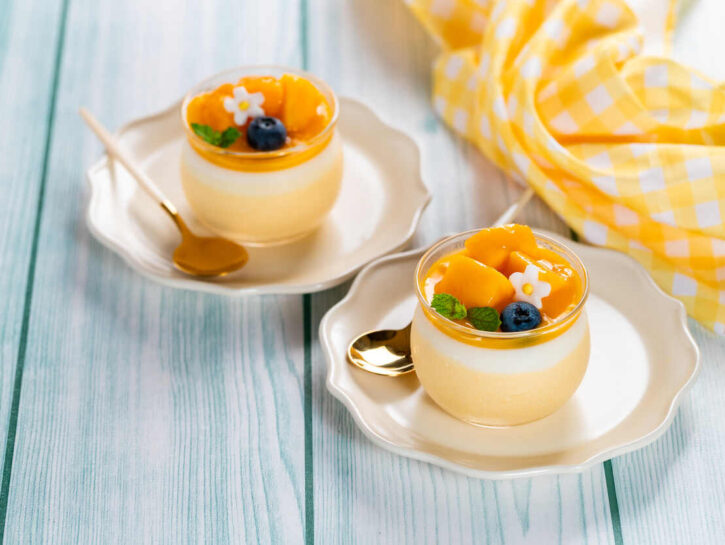 Budino alla vaniglia con cachi: il dolce cremoso d'autunno