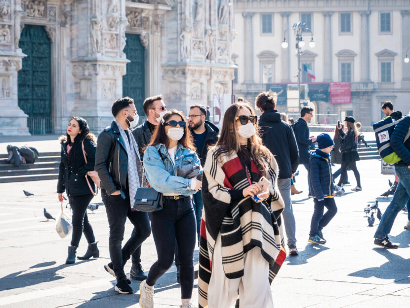 Milano piazza Duomo mascherine