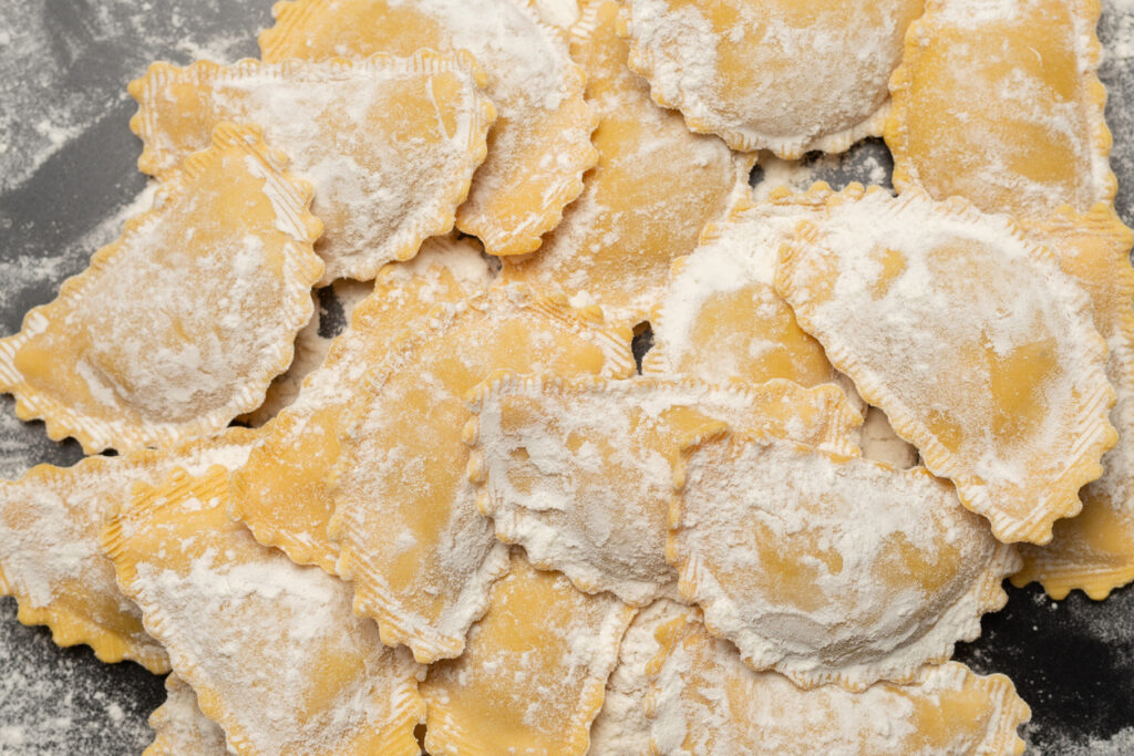 Tortelli fatti a mano con farina