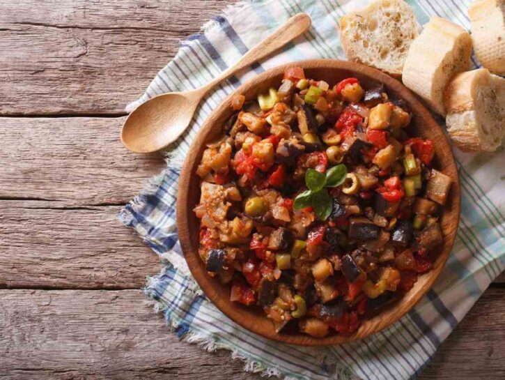 Caponata siciliana: la ricetta originale agrodolce